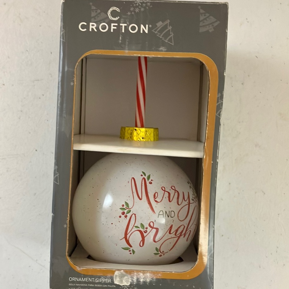 NWT Crofton Ornament Sipper